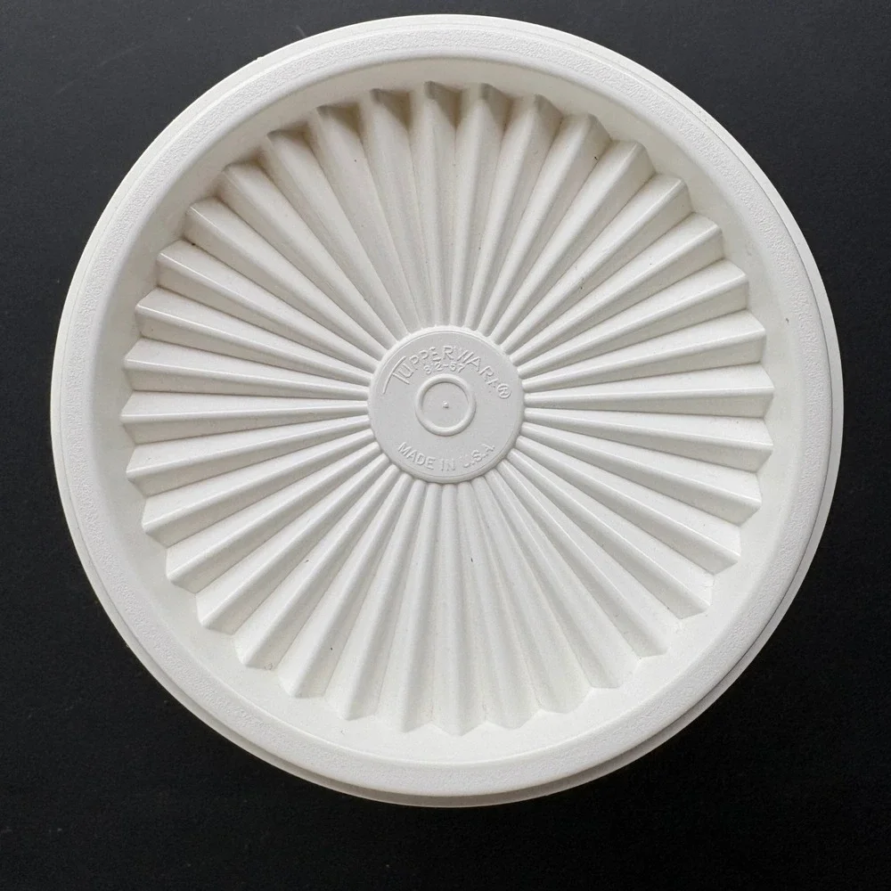 Tupperware Servalier Canister White Silver Snowflake Vintage 811-13 Sunburst Lid